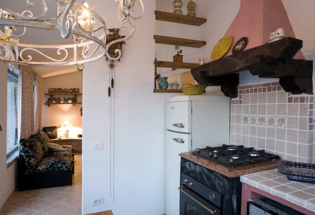 Casa Grazia Villa กัมบาสซี แตร์เม ภายนอก รูปภาพ