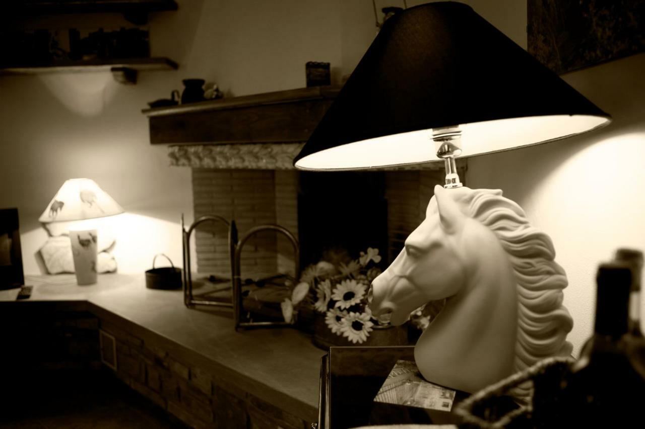 Casa Grazia Villa กัมบาสซี แตร์เม ภายนอก รูปภาพ