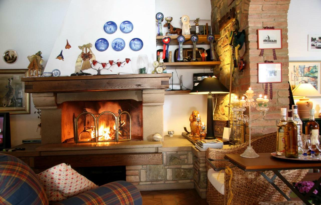 Casa Grazia Villa กัมบาสซี แตร์เม ภายนอก รูปภาพ